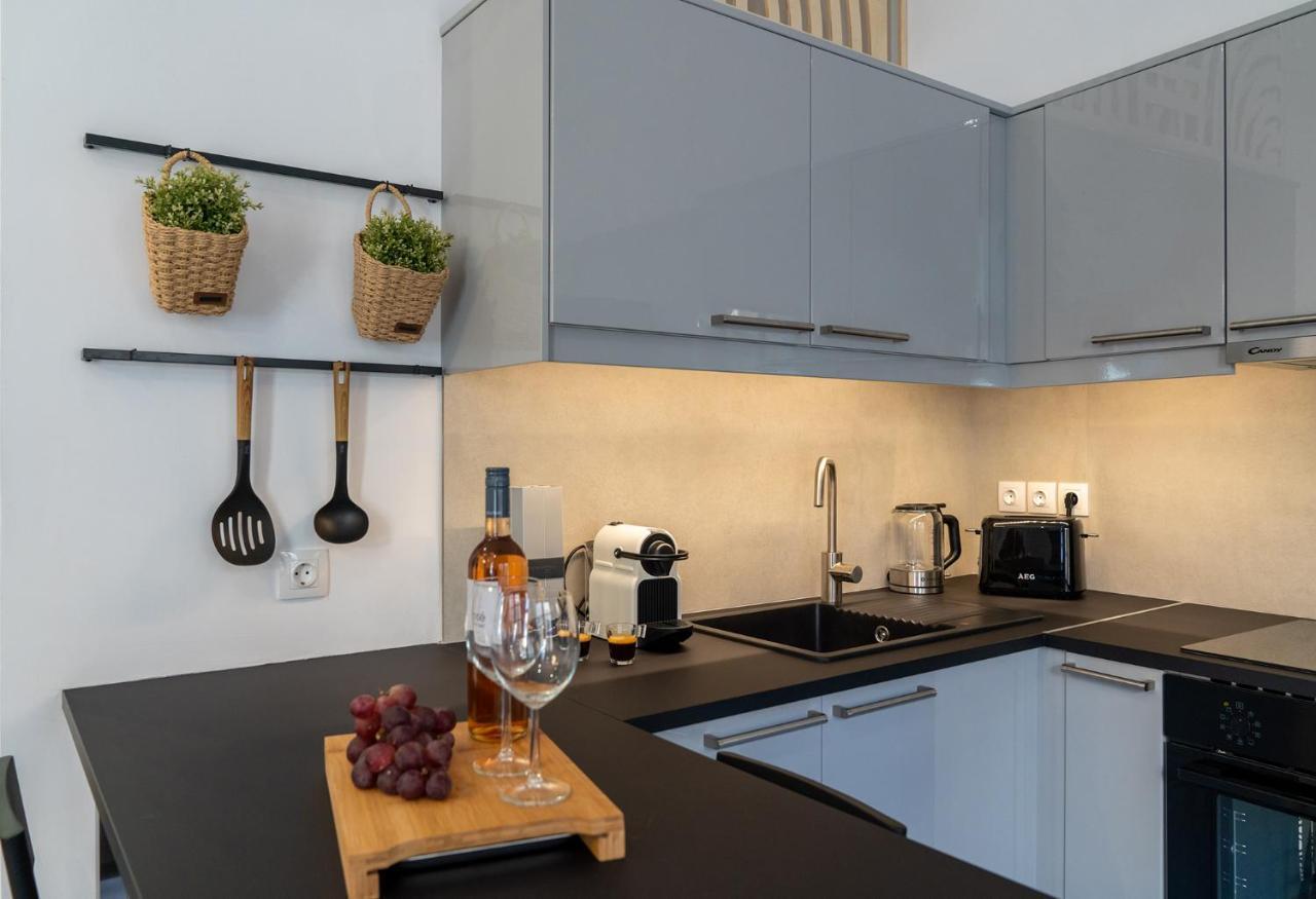 Central Suites Aegina 2 מראה חיצוני תמונה