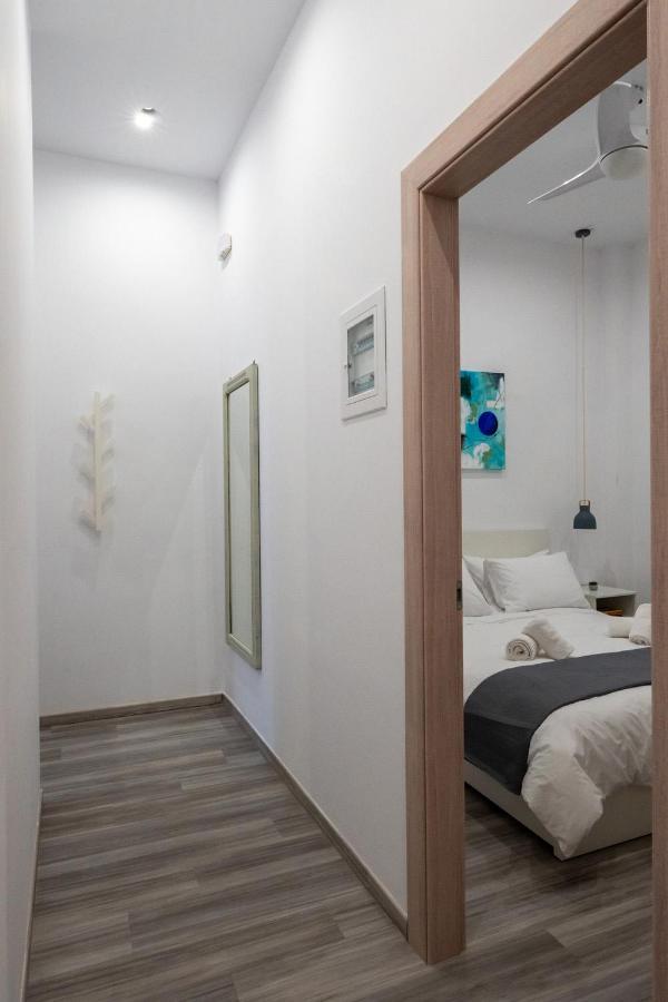 Central Suites Aegina 2 מראה חיצוני תמונה